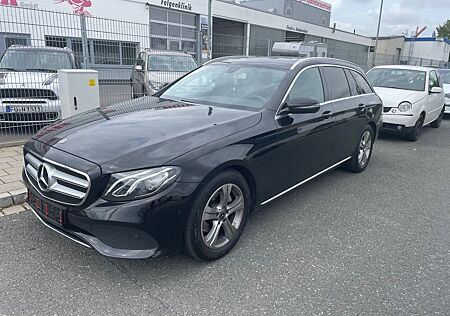 Mercedes-Benz E 220 d T Autom. -