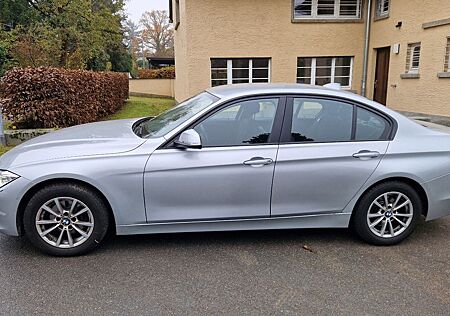 BMW 320i aus 1. Hand, nur 35200 km