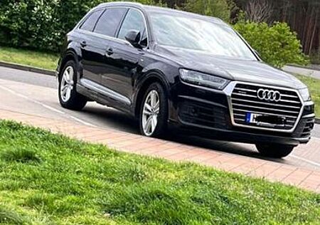 Audi Q7 3.0 TDI quattro tiptronic -