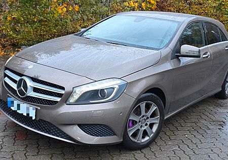 Mercedes-Benz A 180 gebraucht kaufen Mercedes-Benz A 180 CDI Urban Urban/ TÜV 2027/ PDC/ Xenon/ AHK