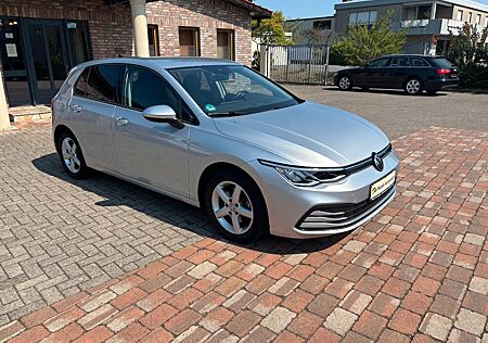 VW Golf Volkswagen VIII Lim. Life+Navi+Automatik+