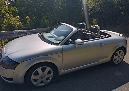 Audi TT Roadster 1.8T 140 kW -