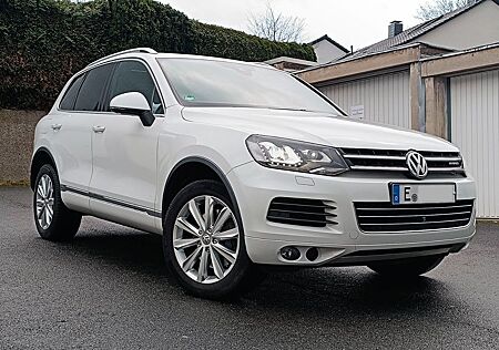 VW Touareg Volkswagen 3.0 TFSI Hybrid 380PS Pano Luft Ahk