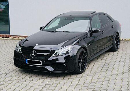 Mercedes-Benz E 63 AMG S 4MATIC AMG S 702ps/1000Nm