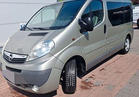 Opel Vivaro Combi 2.0