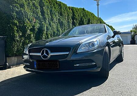 Mercedes-Benz SLK 200 -