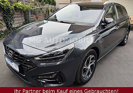 Hyundai i30 cw 1.6 CRDi Intro Edition LED Scheinwerfer