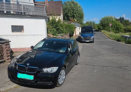 BMW 318i Touring -