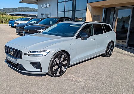 Volvo V60 Ultra Dark T6 Recharge Plug-In Hybrid AWD