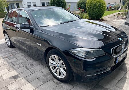 BMW 520d Touring Navi Prof HUD Pano Xen Hifi Leder