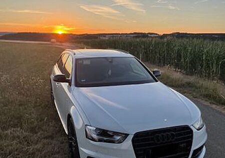 Audi A4 2.0 TDI 140kW 3x S line