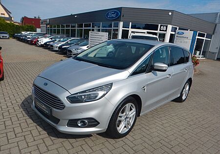 Ford S-Max Titanium