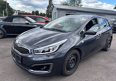 Kia Cee'd 1.6 Benzin, Platinium Edition, Navi, RK