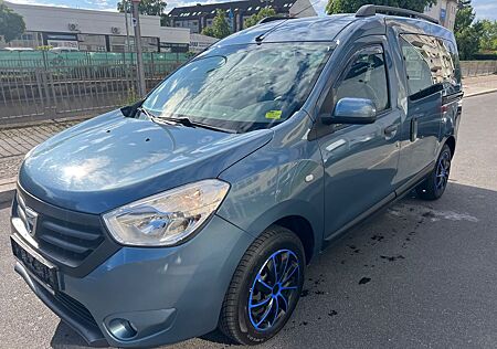 Dacia Dokker Laureate