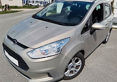 Ford +B-Max+Sync Edition+Panorama+AHK
