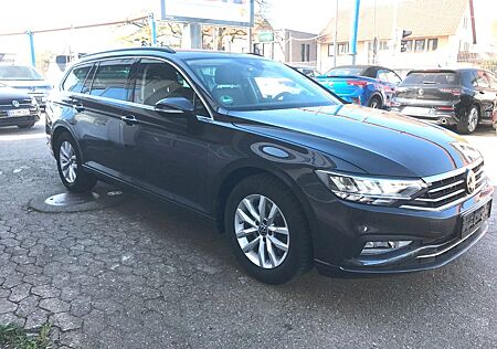 VW Passat Variant Volkswagen TSI DSG Business Navi Sitzh ACC
