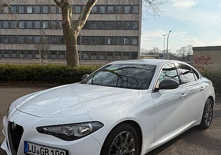 Alfa Romeo Giulia 2.2 Diesel 16V 110 kW