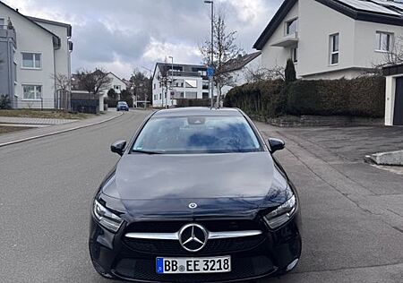 Mercedes-Benz A 180 MBUX, Leder, MBUX, Breitbild, Progressive