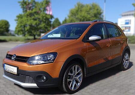 VW Polo Volkswagen V Cross 1.2 TSI 5G 66kW BMT - sehr wenig km