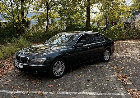 BMW 750Li A -