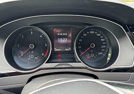 VW Passat Variant Volkswagen 2.0 TDI BMT Highline Variant ...