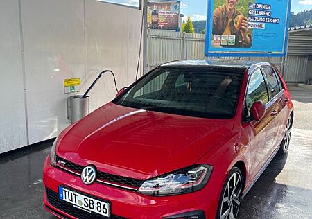 VW Golf Volkswagen 2.0 TSI DSG GTI Performance GTI Performance