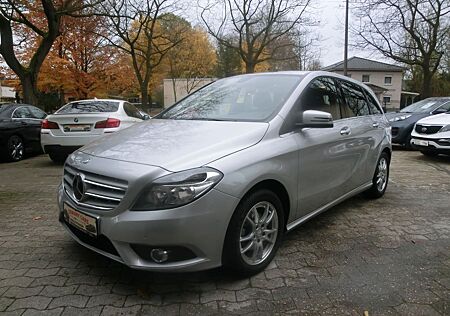 Mercedes-Benz B 180 B -Klasse 180 Benzin.AUTOMATIK+KAMERA+SHZG+NAVI