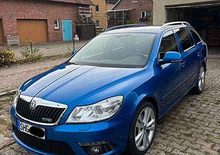 Skoda Octavia Combi VRS 2.0 TDI 8- Fachbereift