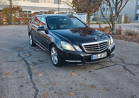 Mercedes-Benz E 250 CDI T BlueEFFICIENCY ELEGANCE ELEGANCE