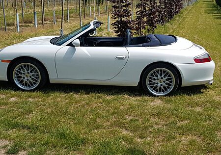 Porsche 996 Carrera 4 Cabriolet Carrera