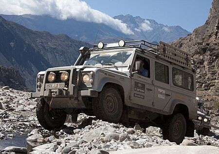 Land Rover Defender 110 Td4 Station Wagon Experience Ex...