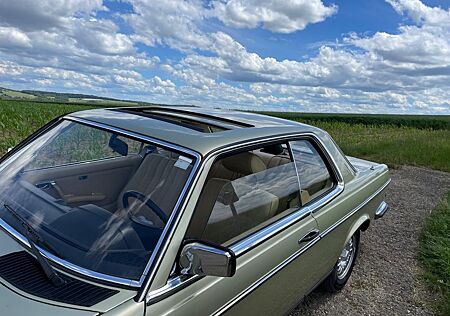 Mercedes-Benz 230 CE