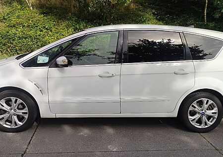 Ford S-Max 2,0 TDCi 120kW DPF Titanium Titanium