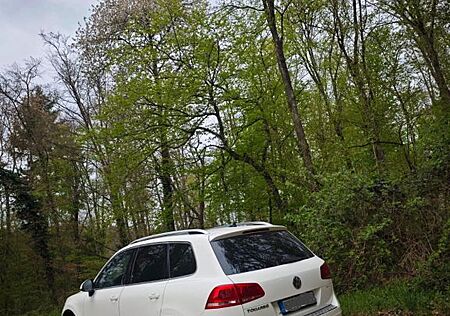 VW Touareg Volkswagen 3.0 V6 TDI Tiptronic BlueMotion Tech...