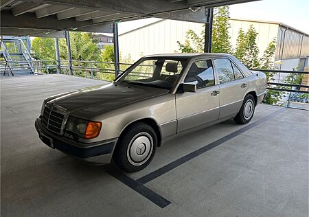 Mercedes-Benz E 230 W124 - H-Zulassung - 2. Hand