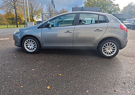 Fiat Bravo 1.4 16V Dynamic MSN Ausstattung HU/AU NEU