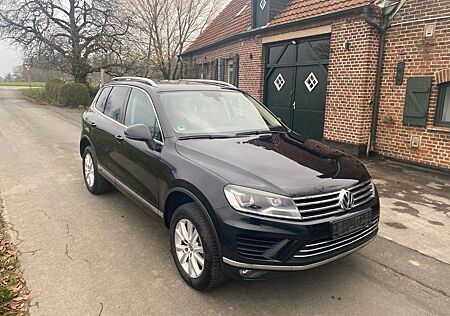 VW Touareg Volkswagen 3.0 V6 TDI Vollaust. ACC Leder Spur AHK