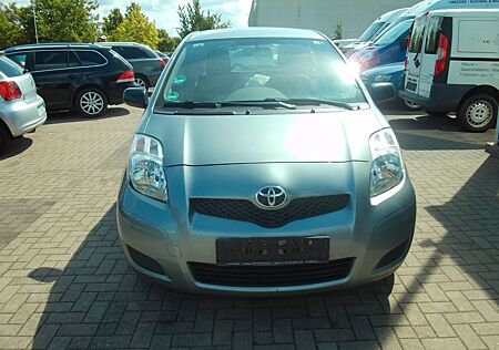 Toyota Yaris Cool