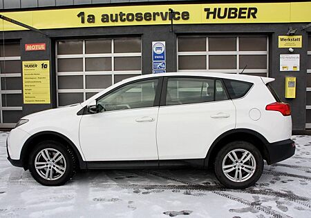 Toyota RAV 4 2.0 D-4D 1. Hand PDC Sitzheizung LM TÜV 27