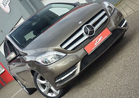 Mercedes-Benz B 200 B -Klasse Sport Jahreswagenzustand