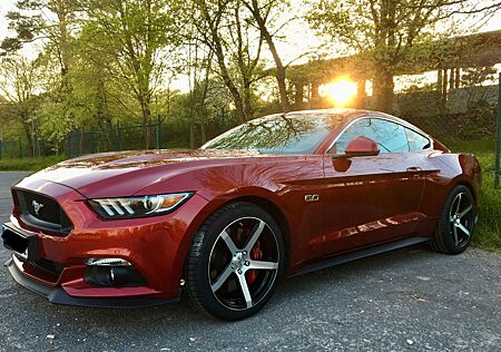 Ford Mustang 5.0 Ti-VCT V8 GT, Bj,2016, Automatik