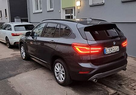 BMW X1 20i Steptronic Automatik, LED, Navi