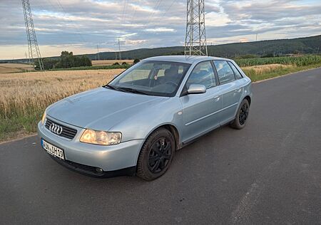 Audi A3 1.6 blau Tüv abgelaufen