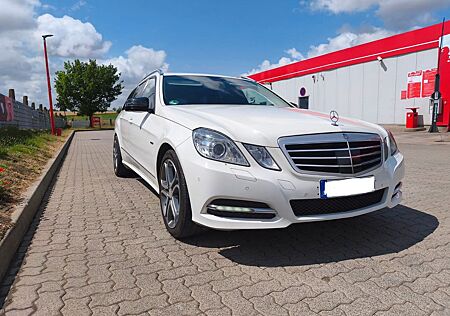 Mercedes-Benz E 200 CDI T BlueEFFICIENCY AVANTGARDE AVANTGARDE