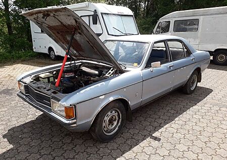 Ford Granada 2.0 OHC steht seit 98 gut Substanz läuft