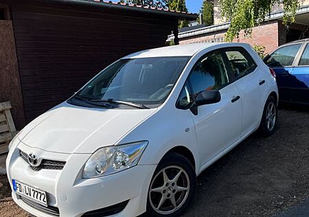 Toyota Auris 2.0 D-4D