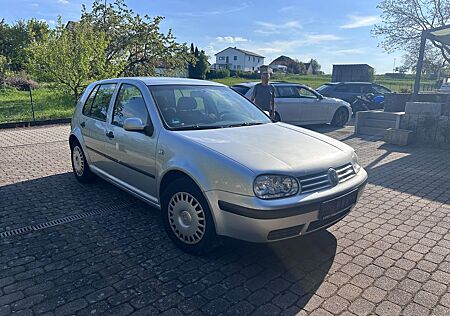 VW Golf Volkswagen 1.4 Basis
