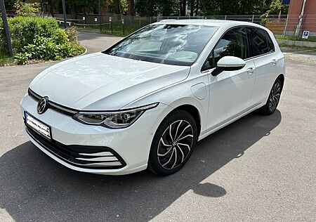 VW Golf Volkswagen 1.4 eHybrid Style, ACC, Matrix, AHK