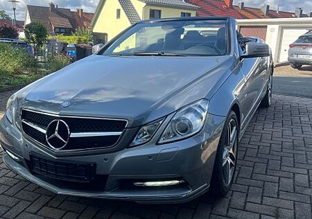 Mercedes-Benz E 200 Cabriolet BlueEFF. ELEGANCE ELEGANCE