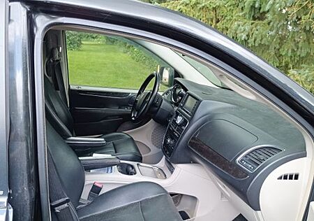 Lancia Voyager 2.8 MultiJet 16v Automatik Leder Navi